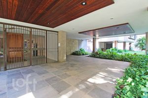 Image 19 - 287211