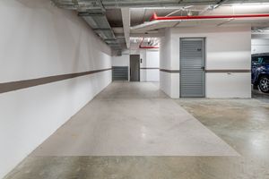 Image 23 - 287573