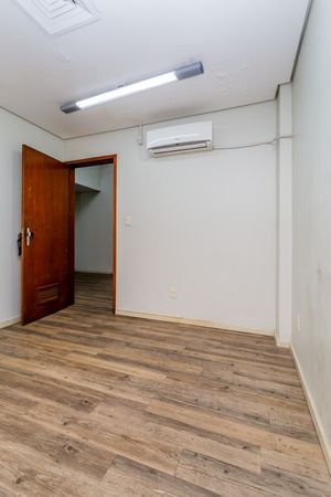 Image 18 - 287815