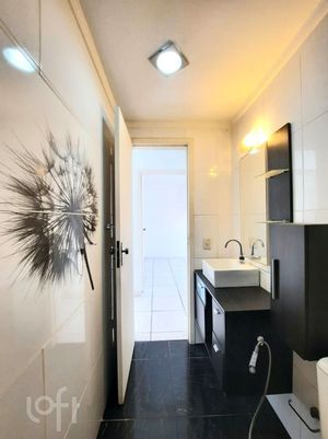 Image 19 - 288305