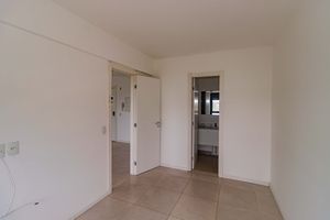 Image 17 - 288335