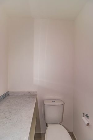 Image 19 - 288335