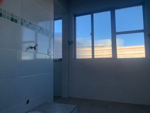 Image 15 - 289057
