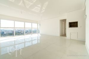 Image 15 - 289228