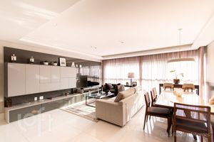 Image 19 - 289228