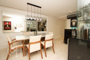 Image 17 - 289384