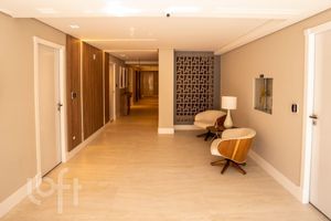 Image 17 - 289895