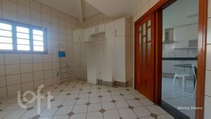 Image 22 - 290007