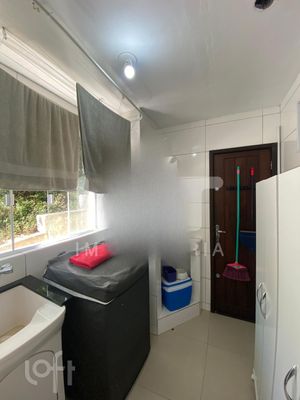 Image 22 - 290228