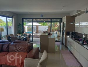 Image 1 - 290383