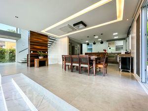 Image 11 - 290431