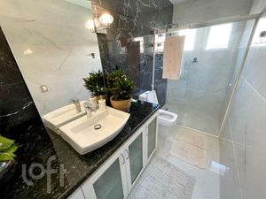 Image 18 - 290485