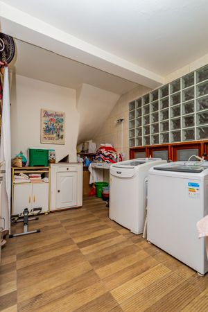 Image 30 - 290657