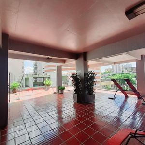Image 24 - 291553