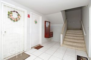 Image 17 - 291864