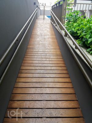 Image 37 - 293019