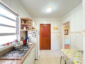 Image 17 - 293028