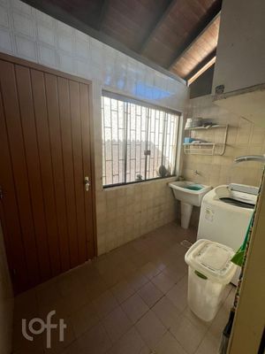 Image 17 - 293053