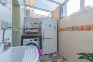 Image 29 - 293544