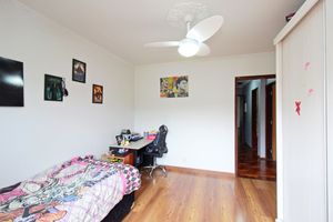 Image 17 - 294066