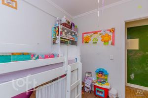 Image 17 - 294135