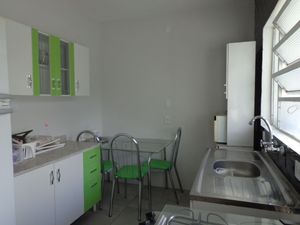 Image 5 - 294200