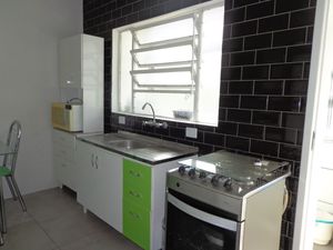 Image 4 - 294200