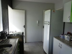 Image 8 - 294200