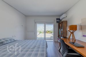 Image 18 - 294215