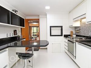Image 22 - 294393