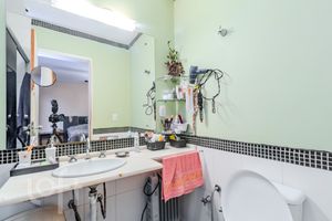 Image 15 - 294436
