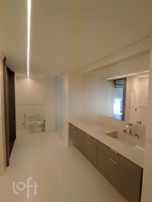 Image 49 - 294569
