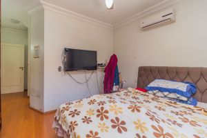 Image 25 - 294678