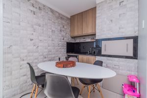 Image 20 - 294704