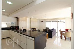 Image 21 - 294828