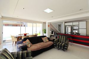 Image 24 - 294828