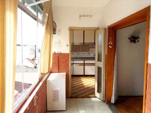 Image 4 - 294889