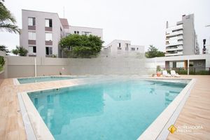 Image 19 - 295015
