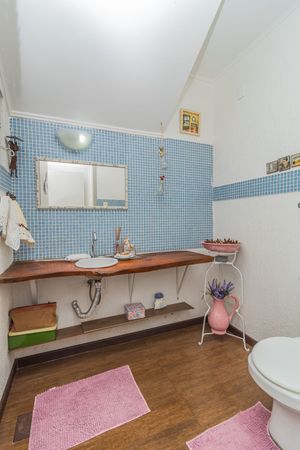 Image 17 - 295363