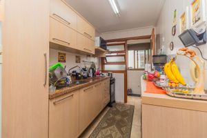 Image 24 - 295468