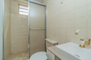Image 4 - 295496