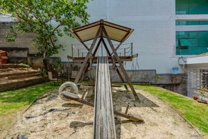Image 36 - 295564