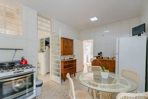 Image 18 - 295564