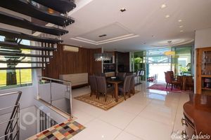 Image 14 - 295621