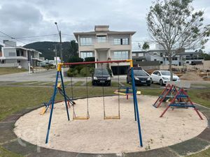 Image 4 - 295621