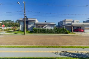 Image 7 - 295672