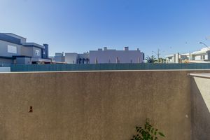 Image 17 - 295672