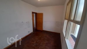 Image 17 - 295677