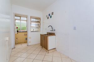 Image 18 - 295679