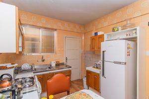 Image 18 - 295888
